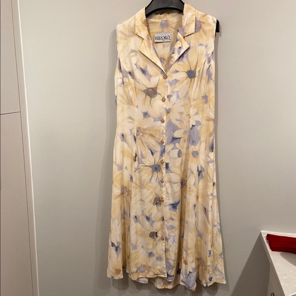 Hiroko Dresses & Skirts - VINTAGE Floral Midi Dress
